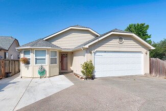 144 Independence Dr, Grants Pass, OR 97527