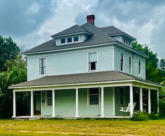 286 Avenue C, Blessing, TX 77419