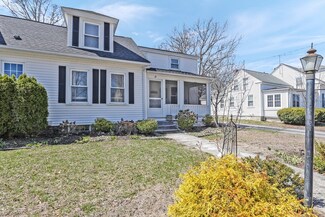 14 Whitin Ave Unit 14, Whitinsville, MA 01588