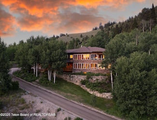 1100 Deer Creek Dr, Jackson, WY 83001