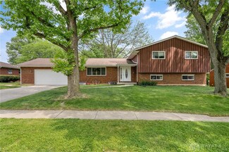 1011 Meadow Ln, Xenia, OH 45385