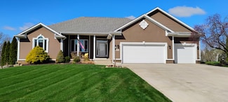 624 Gainesway Circle Rd, Valparaiso, IN 46385