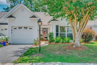629 Spring Lake Dr W, Mobile, AL 36695