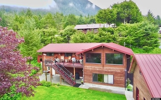 301 Wortman Loop, Sitka, AK 99835