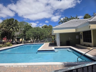 2445 SW 18th Terrace Unit 210, Fort Lauderdale, FL 33315