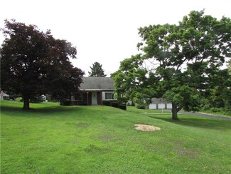 1028 Steubenville Pike, Burgettstown, PA 15021
