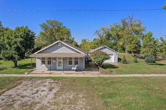 533 N 3rd St, David City, NE 68632
