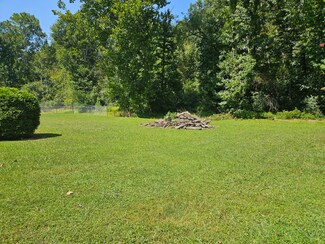 13787 Dell Dr, Soddy Daisy, TN 37379
