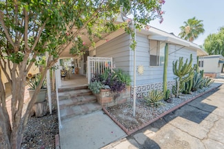 2120 S Santa fe St Unit J04, Visalia, CA 93292