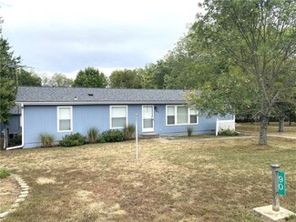 90 Foothills Trail, Linn Valley, KS 66040