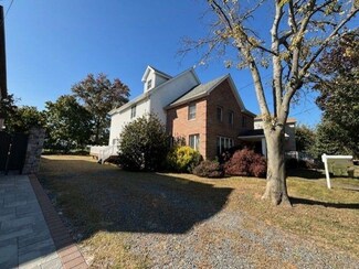 24 Sprague Ave, Staten Island, NY 10307