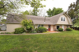 1719 NE Lake Shore Dr, Lees Summit, MO 64086