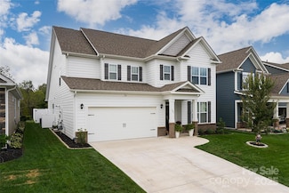 101 Fox Cove Rd, Hendersonville, NC 28792