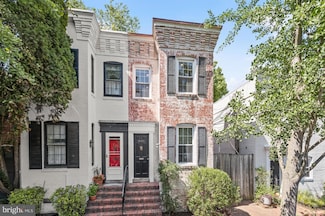 2805 Olive St NW, Washington, DC 20007