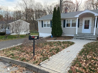 90 Sequoia Rd, Bridgeport, CT 06606