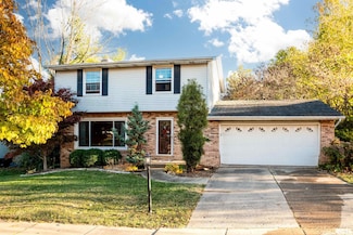 1318 W Queens Court Rd, Peoria, IL 61614