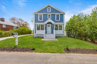 37 Dunhill Dr, Fairfield, CT 06824