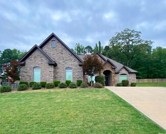 542 Scarlet Oaks Dr, Benton, AR 72019