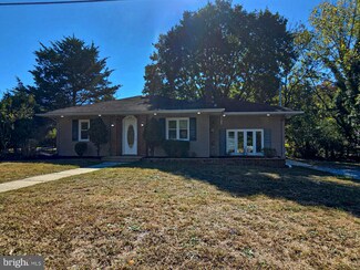 29 Hillcrest Ln, Franklinville, NJ 08322