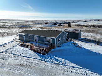 8011 51st St NW, Stanley, ND 58784