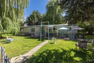 1200 Artesian Rd, Eagle, ID 83616