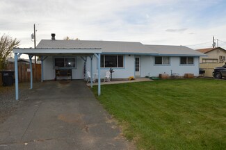 214 Lilac Ln, Moxee, WA 98936