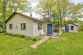 68 Ash Point Dr, Owls Head, ME 04854