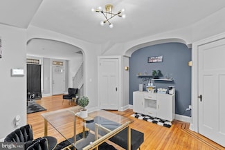 910 N Kenwood Ave, Baltimore, MD 21205