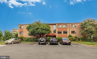 3314 S 28th St Unit 203, Alexandria, VA 22302