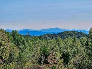 522 Mt Misery Rd, Littleton, NH 03561