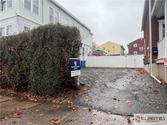 419 Augustine Place, Perth Amboy, NJ 08861
