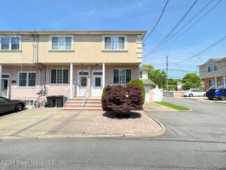 21 Chess Loop, Staten Island, NY 10306