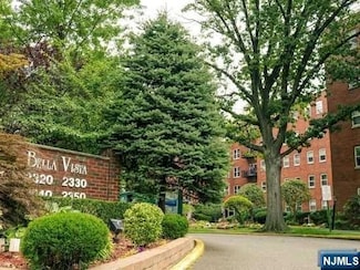 2350 Linwood Ave Unit 2H, Fort Lee, NJ 07024
