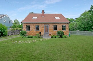 21 Stockholm Ave, Rockport, MA 01966
