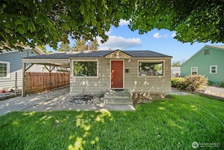 917 Princeton Ave N, Wenatchee, WA 98801