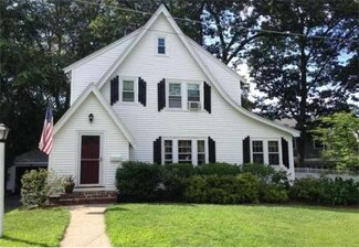 117 Cedarwood Ave, Waltham, MA 02453