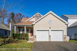 4 Lilac Ln, Asbury Park, NJ 07712