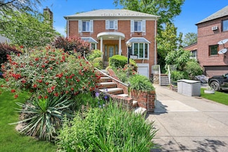 178-23 Edgerton Rd, Jamaica, NY 11432