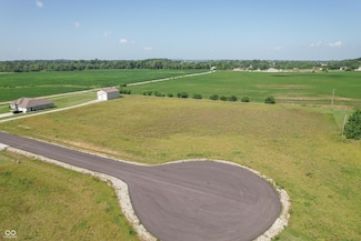 10312 Shamrock Ct, Seymour, IN 47274