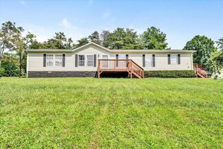2602 Diamond Hill Rd, Moneta, VA 24121