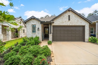 195 Lukewood Cir, Willis, TX 77318