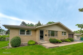 8623 New England Ave, Burbank, IL 60459