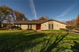 2550 Chess Wood Point, Dayton, OH 45458