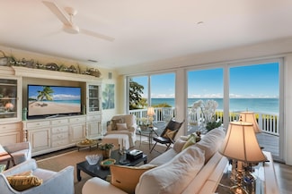 521 Buttonwood Bay Dr, Boca Grande, FL 33921