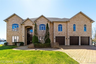 13229 Enid Blvd, Fenton, MI 48430