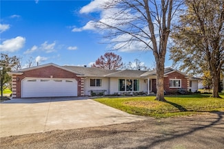 502 E Lincoln Ave, Altamont, IL 62411