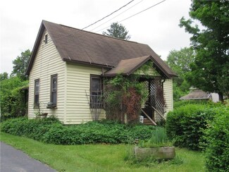 59 Chamberlain St, Wellsville, NY 14895