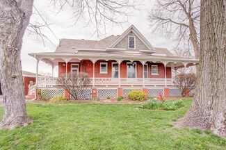 227 S Hibbard St, Staunton, IL 62088