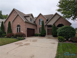 710 High Pines Dr, Toledo, OH 43615