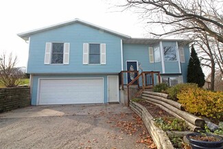 314 N Brookwood Dr, Mount Horeb, WI 53572